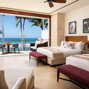 Zimmer mit Kingsize-Bett und mit Strandblick